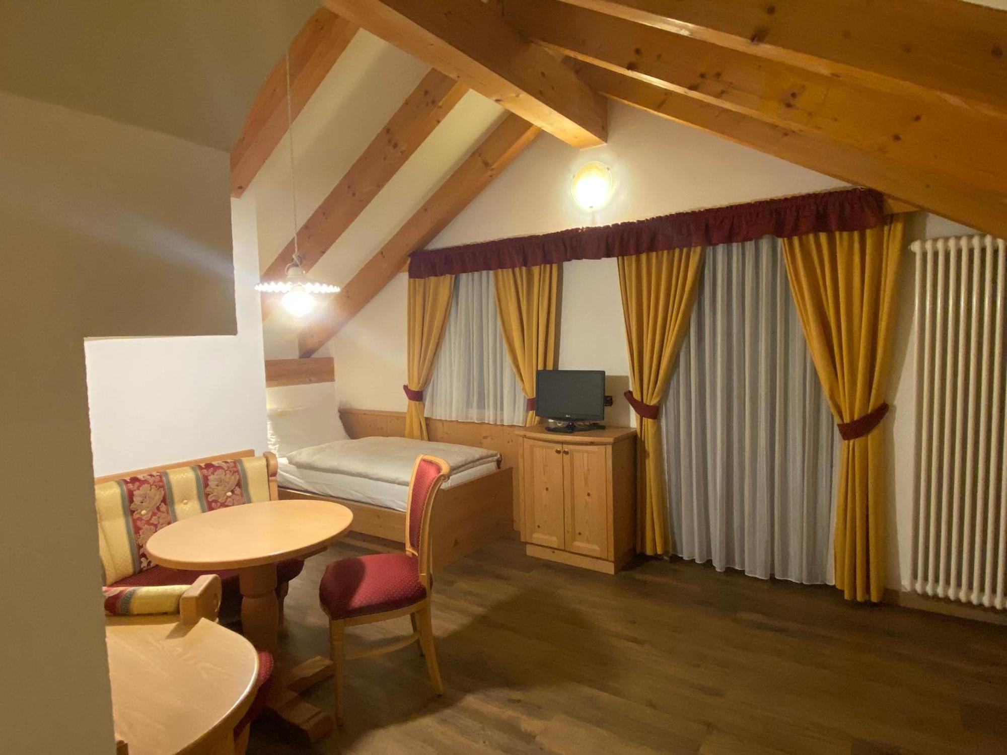 Hotel Terme Antico Bagno Pozza di Fassa Quarto foto